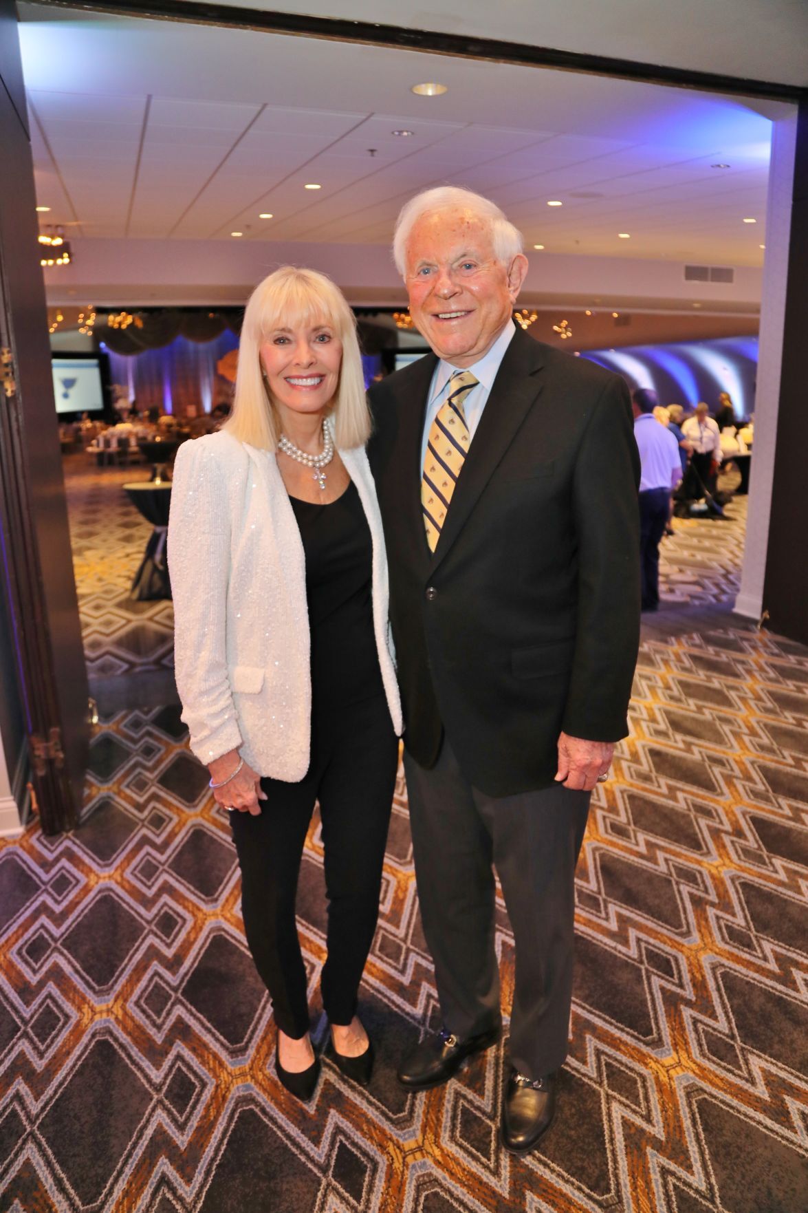Diane Breckenridge Barrett, Ray Barrett